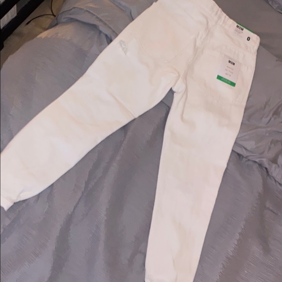 White size0 highrise mom jeans;never worn with tag - Picture 5 of 5